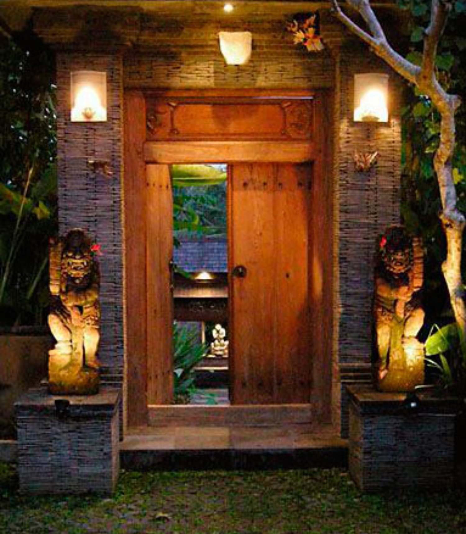 Angkul Angkul Bali Sederhana