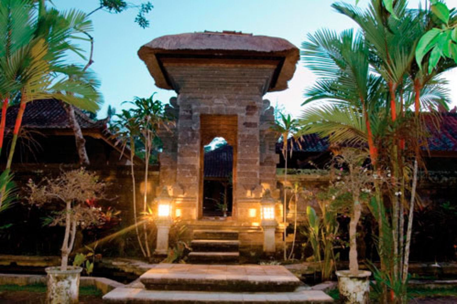 Jasa Bangun Angkul Angkul Batu Alam Rumah Bali