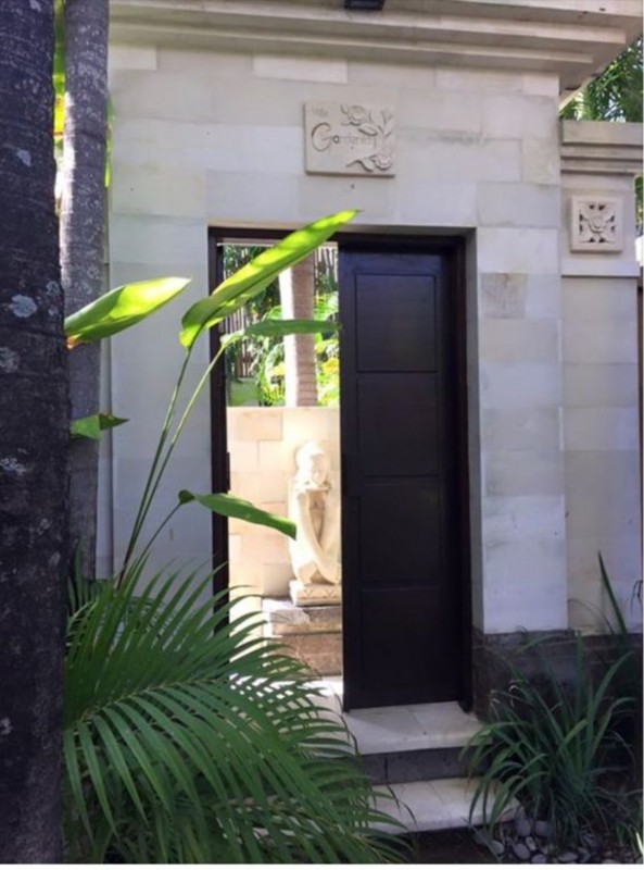 Angkul Angkul Rumah Bali