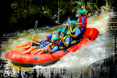 RAFTING BALI