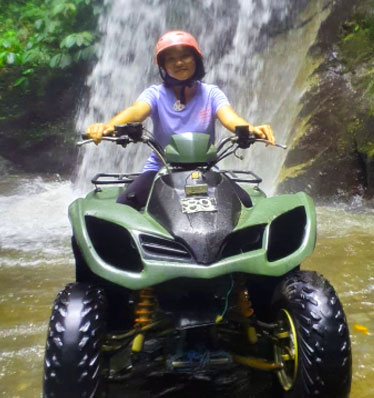 Elynsia Tiffani Cuandra – TRAVELER