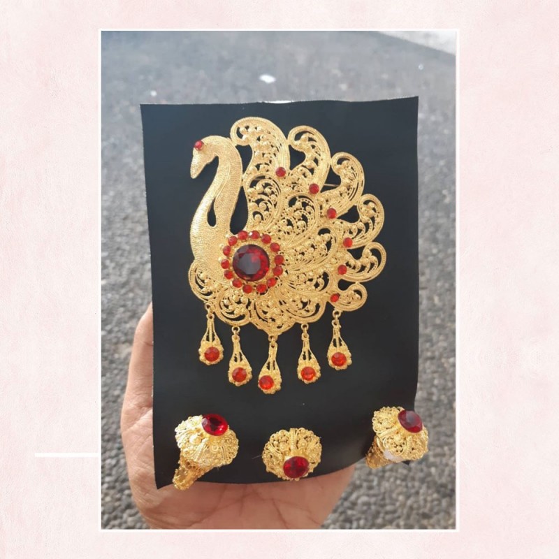 Set Bros Alpaka Kebaya Motif Merak merah