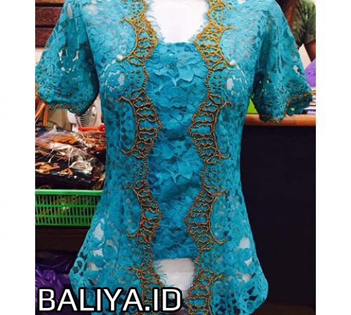 Kebaya Model Semi Perancis