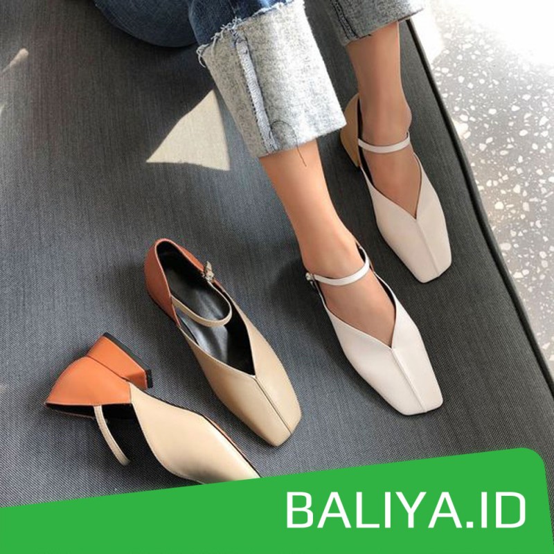 Flat Shoes Warna Putih Klasik