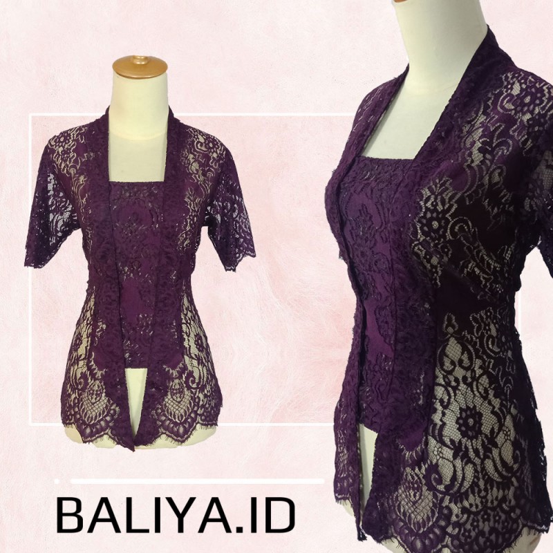 Kebaya Brokat Dengan Warna Yang Gelap