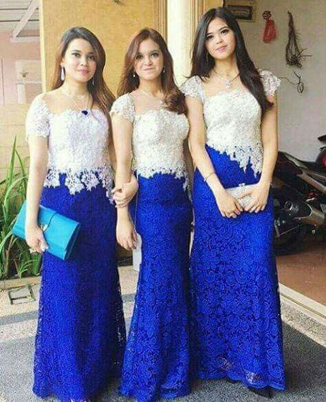 Kebaya Putih Biru