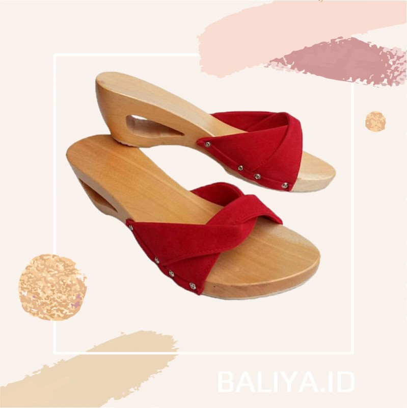 Kelom Geulis Dengan Upper Warna Merah