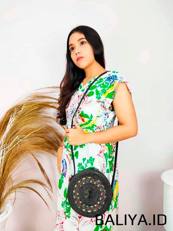 Tas Bundar Dari Rotan