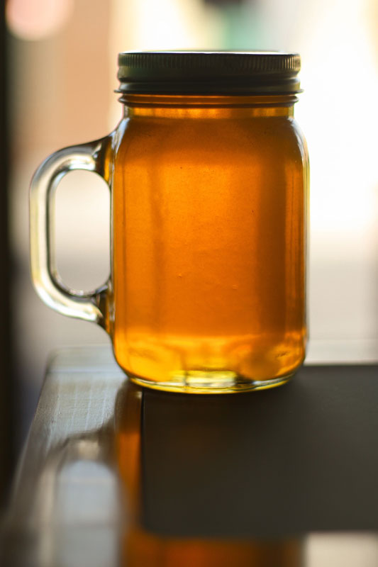 Tutup Botol Madu Dengan Baik Sebelum Disimpan