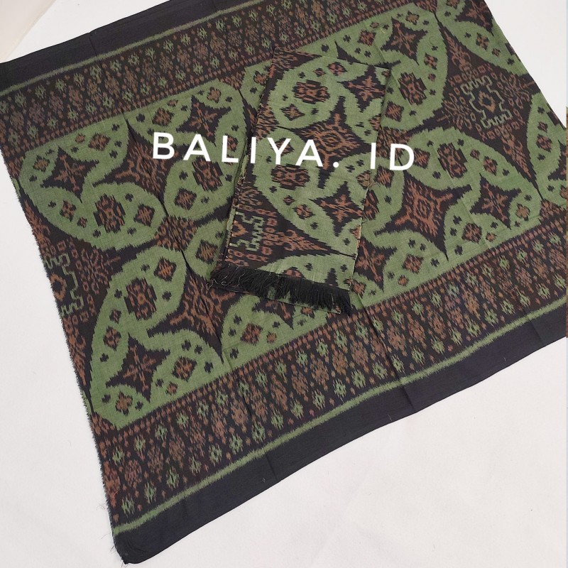 kamen endek bebali motif lobeng warna hijau botol baliya