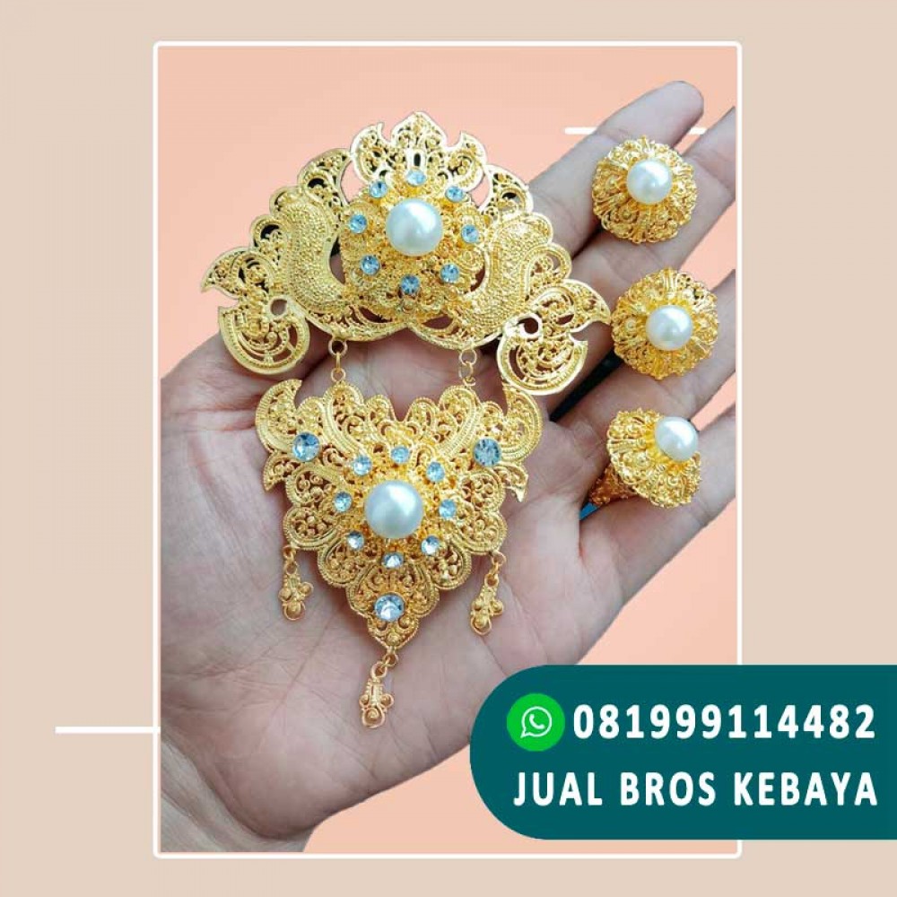 5 Rekomendasi Bros Kebaya Mewah Untuk Penampilan Yang Menawan