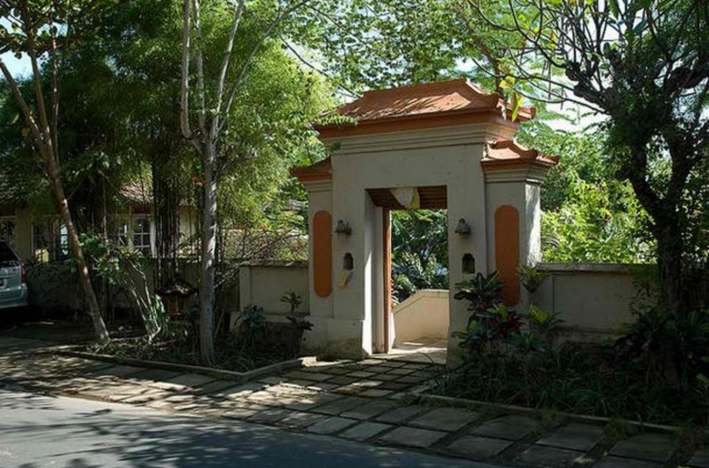 Angkul Angkul Rumah Bali