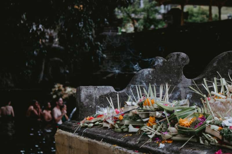 Makna Warna Dupa Bali