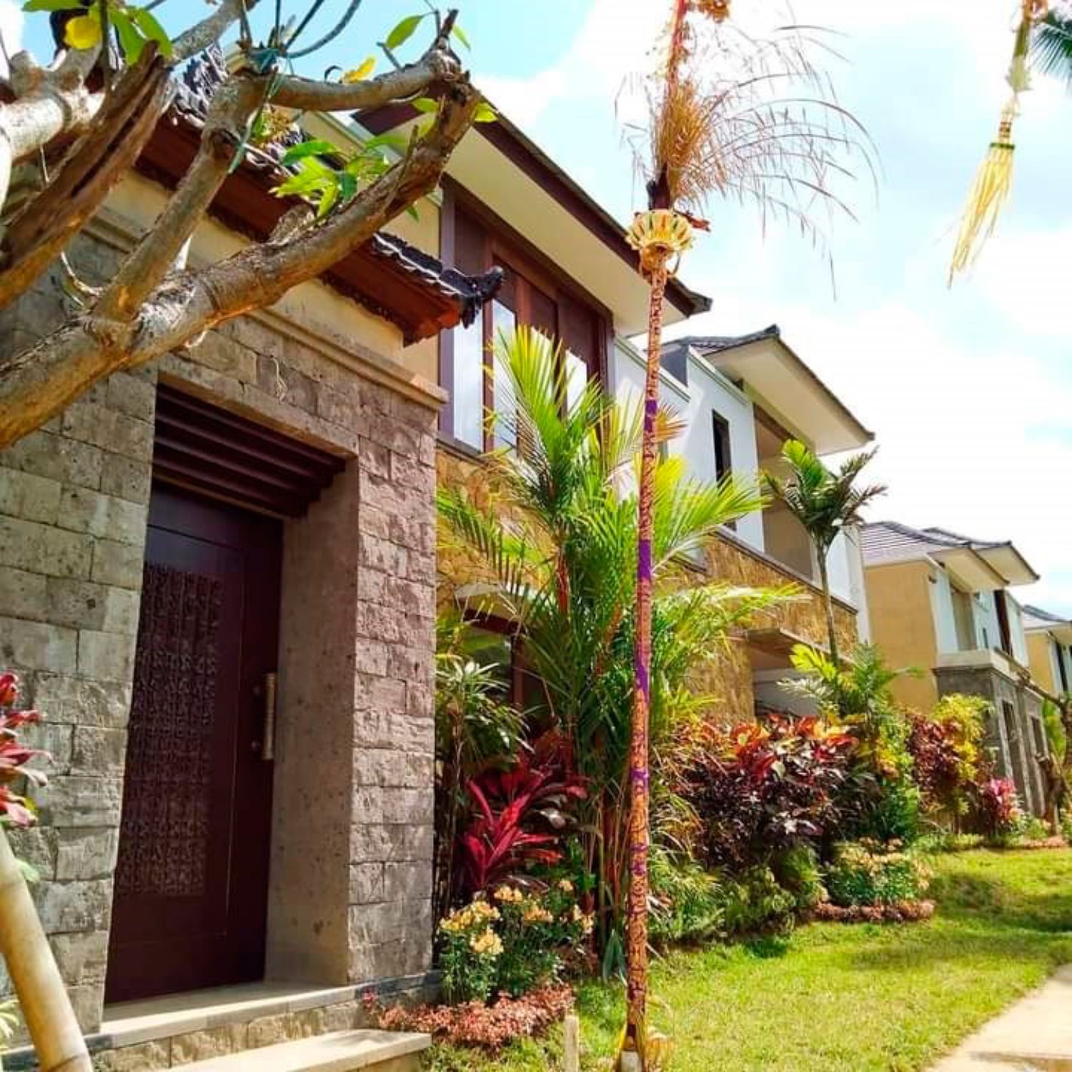 Angkul Angkul Batu Alam Untuk Rumah Minimalis Yang Eksotis