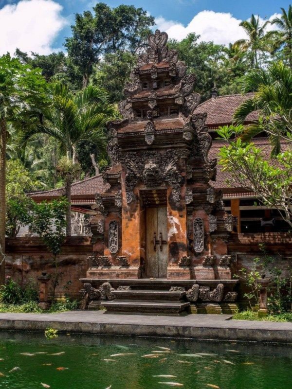 Angkul Angkul Bali Dengan Pagar Rumah Batu Bata