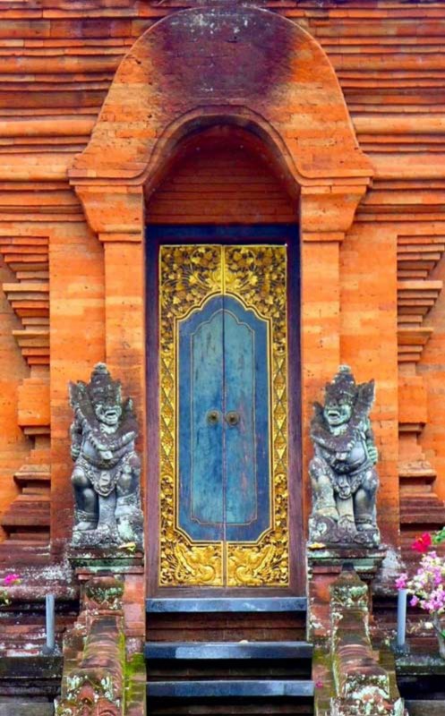 Angkul Angkul Batu Bata Merah Press