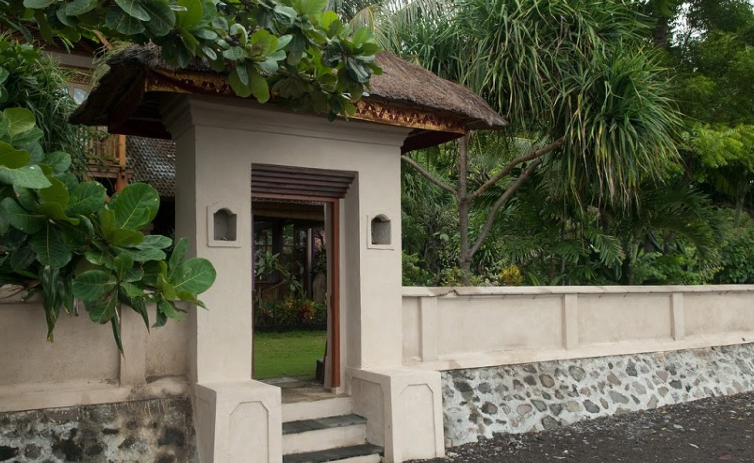 Desain Angkul Angkul Bali