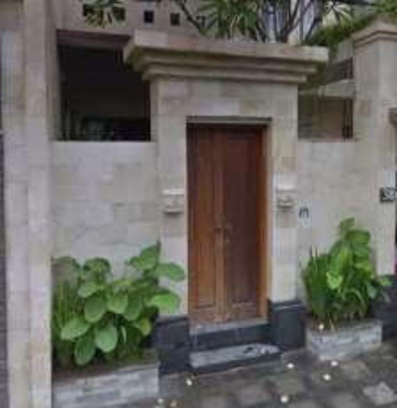 Angkul Angkul Bali Modern