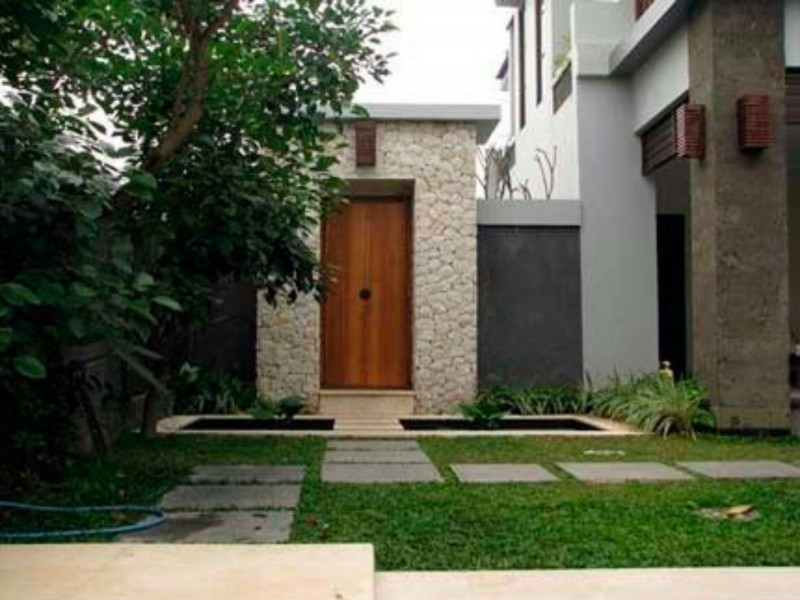 Desain Angkul Angkul Minimalis