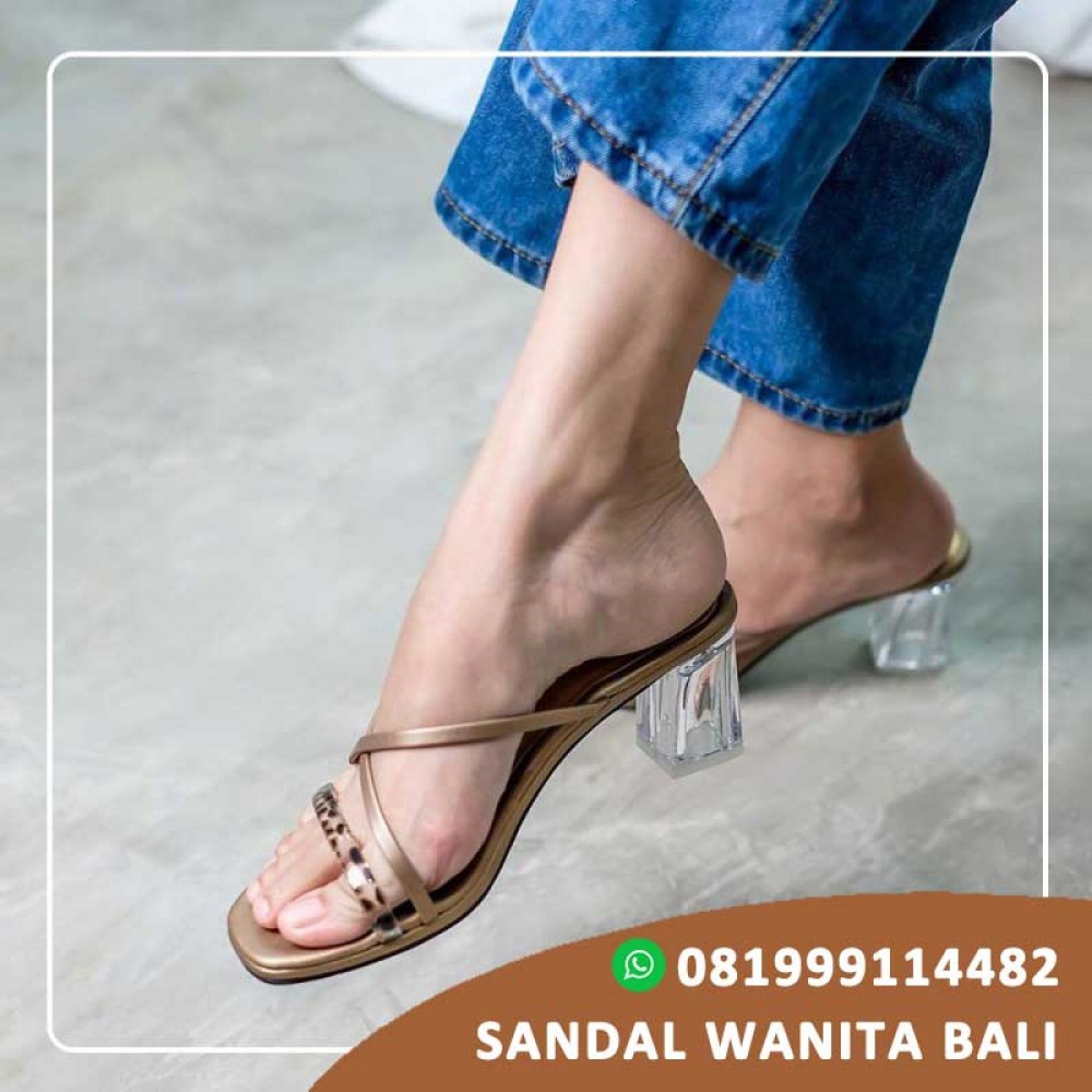 Sepatu Sandal Wedges Cantik
