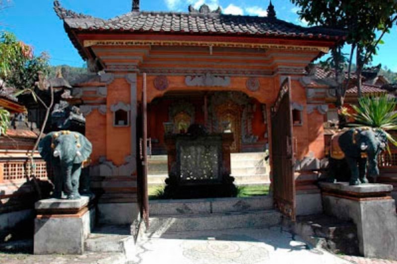 Model Angkul Angkul Style Bali